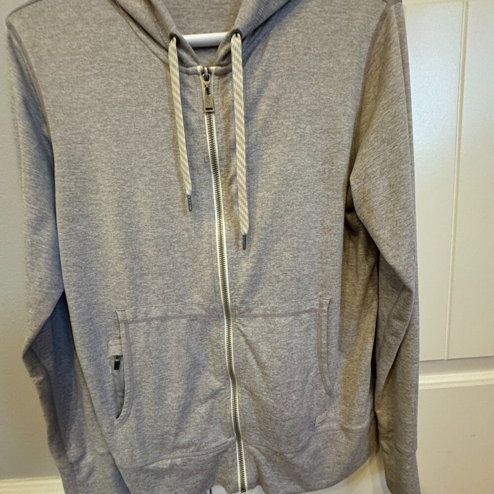 Vuori Halo Performance Hoodie Women's DreamKnit™ Hoodie Size Medium